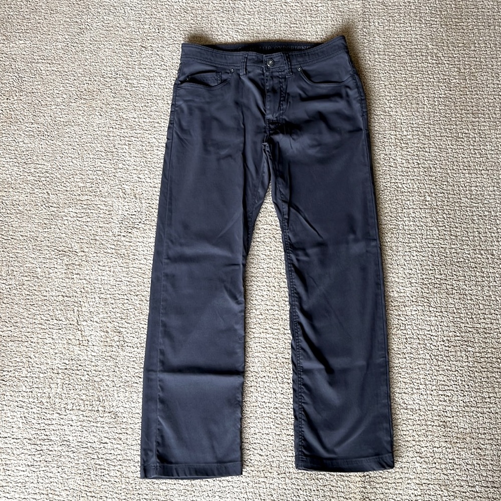 Men’s Prana charcoal slim fit hiking pants.